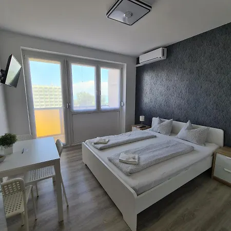 Surman Apartman *