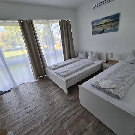 Surman Apartamento Siófok