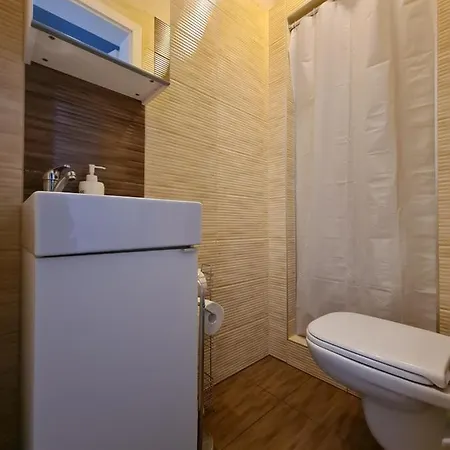 Surman Apartman *