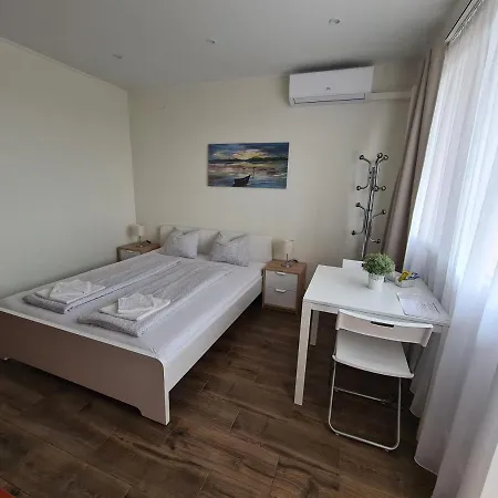 Surman Apartman *