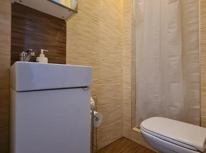 Surman Apartman *