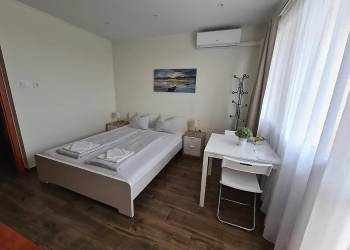 Surman Apartman *