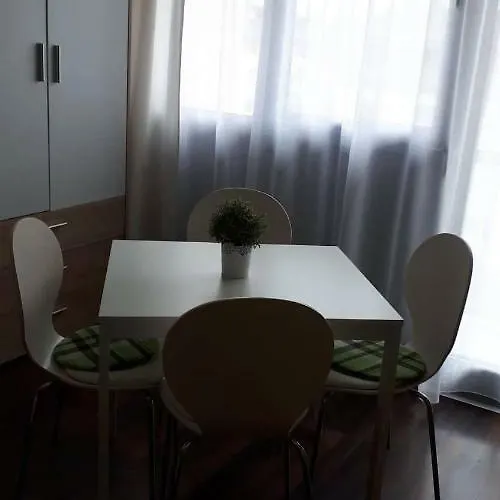 Apartman Surman *